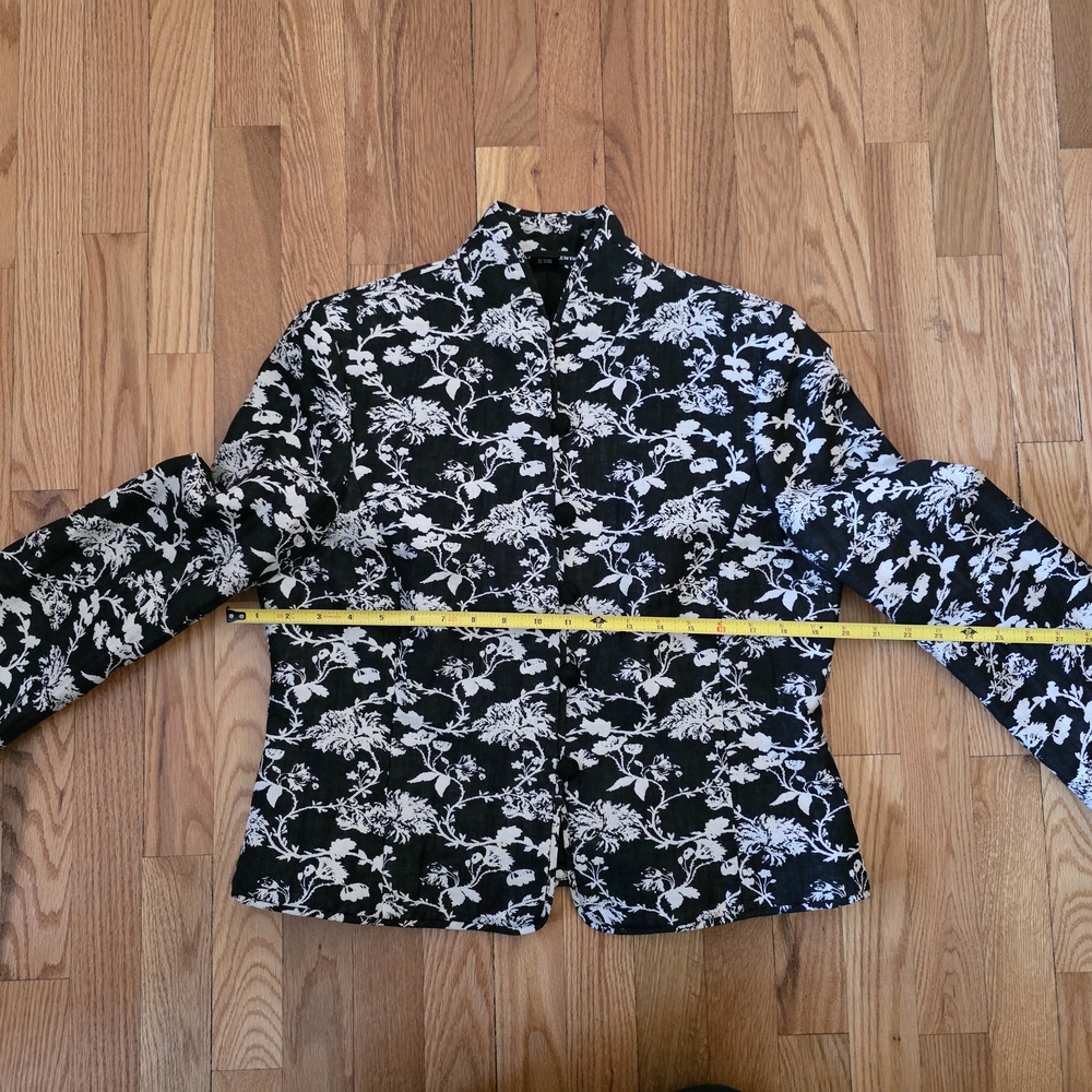 Linda Allard Ellen Tracy Black & White Floral Oriental Women's Jacket